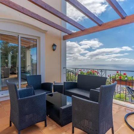 Вилла Bougainvillea Palheiro Village By Hr Madeira Фуншал