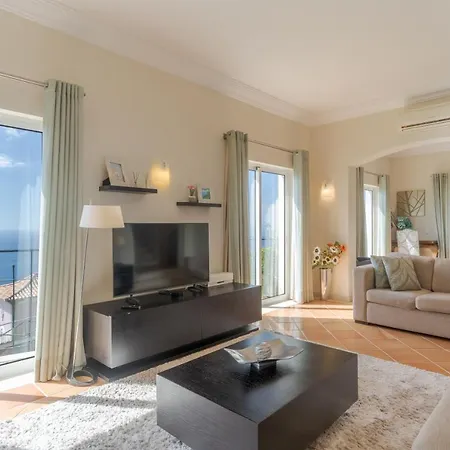 Вилла Bougainvillea Palheiro Village By Hr Madeira Фуншал