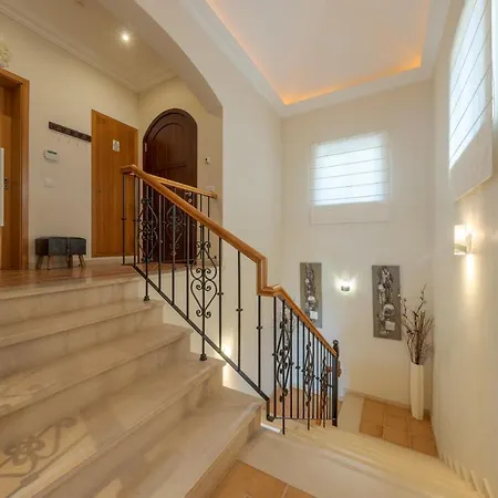 Bougainvillea Palheiro Village By Madeira Willa Funchal (Madeira)