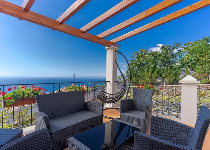 Bougainvillea Palheiro Village By Madeira * Funchal (Madeira)