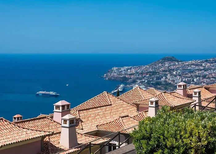 Bougainvillea Palheiro Village By Madeira * Funchal (Madeira)