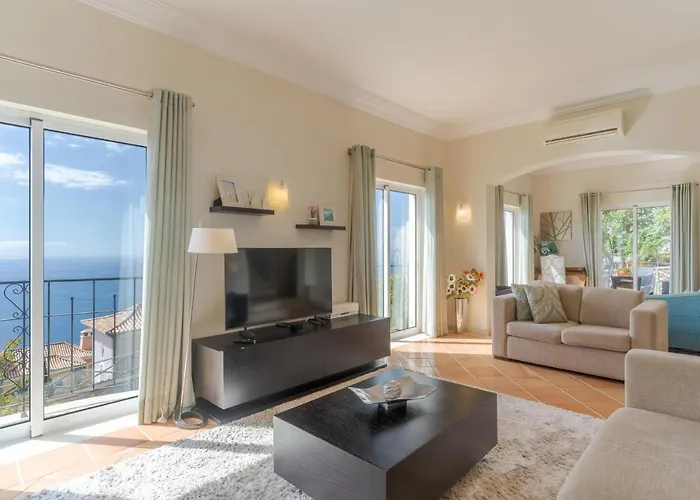 Villa Bougainvillea Palheiro Village By Madeira Funchal (Madeira)