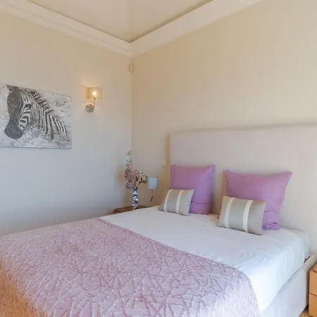 Villa Bougainvillea Palheiro Village By Madeira